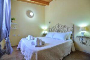 izzhome-nora-beach-5